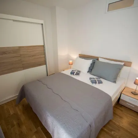 아파트 Cozy Apartment Split *